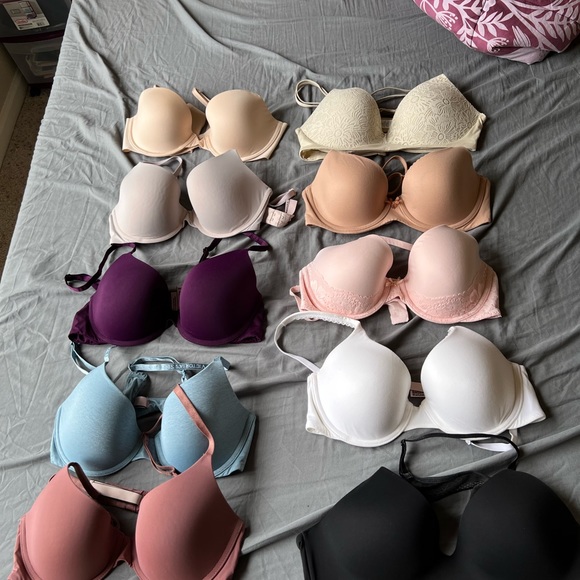 Sold - Picture 2 of 3